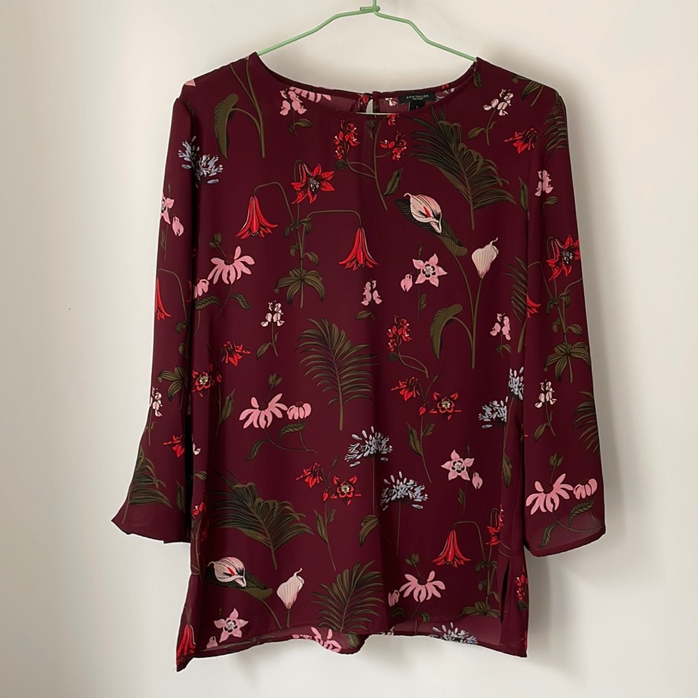 Ann Taylor Factory burgundy flower top blouse bell sleeves